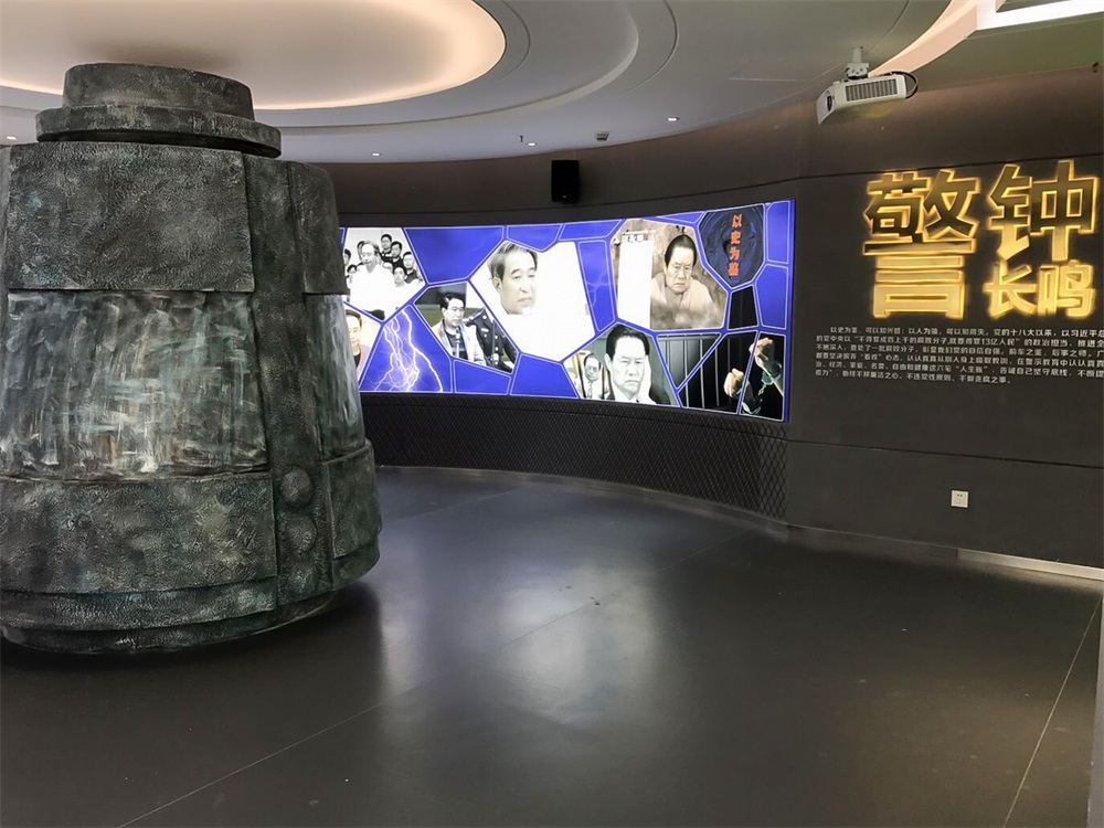 如何通過紅色展館設(shè)計(jì)突出黨的先進(jìn)性對(duì)國家和人民的貢獻(xiàn)？